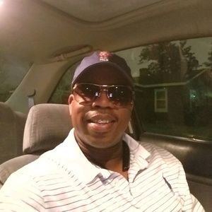 Meet your Posher, Derrick